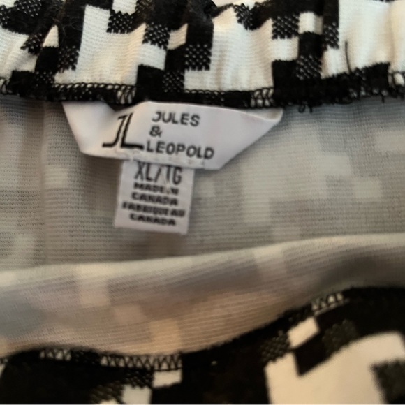 Fit and flare skirt - Picture 3 of 3